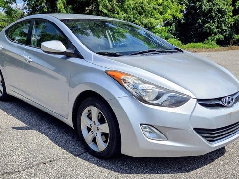 Used 2012 Hyundai Elantra GLS w/ Preferred Pkg 3 FWD image 4