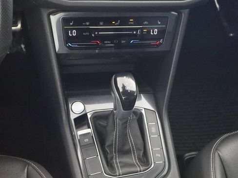 Used 2023 Volkswagen Tiguan SE R-Line FWD image 22