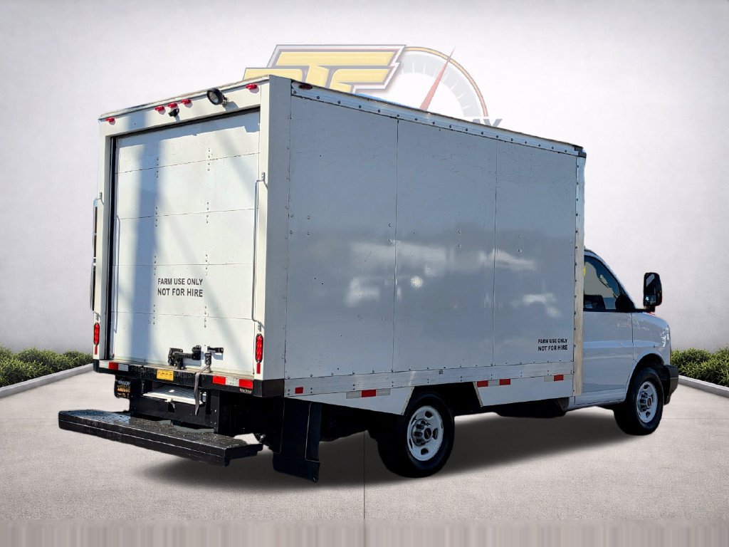 Used 2024 GMC Savana 3500 w/ Power Convenience Package RWD image 5
