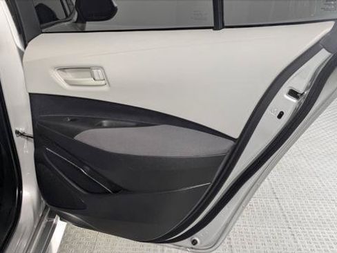 Used 2022 Toyota Corolla LE FWD image 19