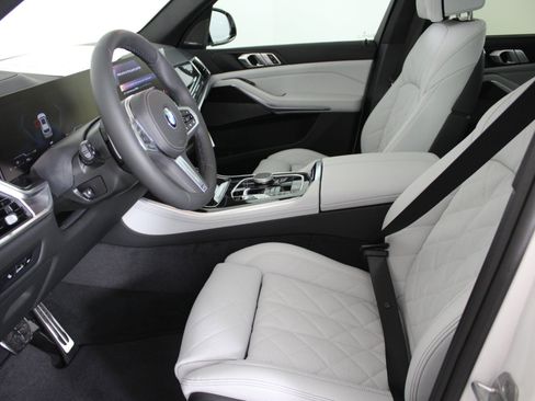 New 2026 BMW X5 sDrive40i image 5