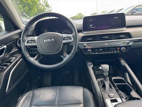 Used 2022 Kia Telluride EX w/ EX Premium Package FWD image 14