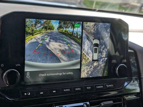 Used 2025 Nissan Pathfinder Platinum w/ Cargo Package image 22