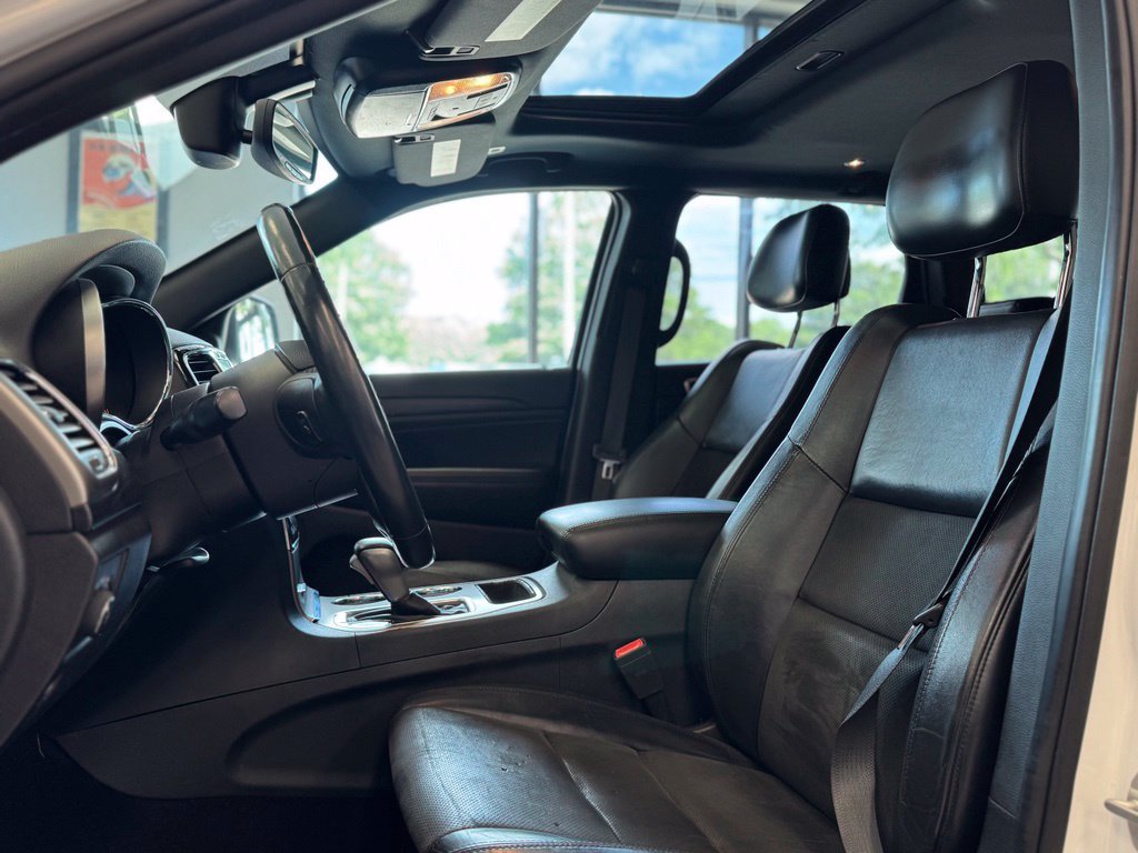 Used 2019 Jeep Grand Cherokee Altitude AWD/4WD image 9