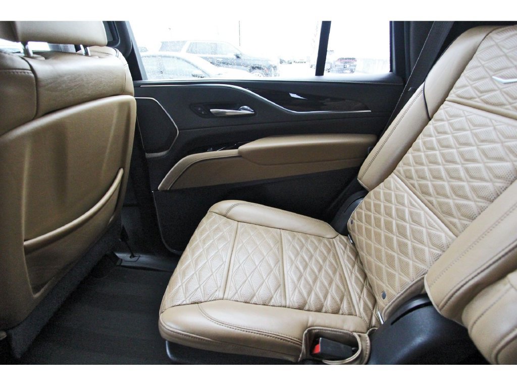 Used 2022 Cadillac Escalade Premium Luxury w/ Performance Package RWD image 12