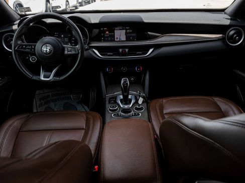 Used 2023 Alfa Romeo Stelvio Ti AWD/4WD image 28