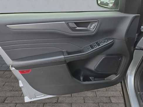 Certified 2023 Ford Escape Active image 10