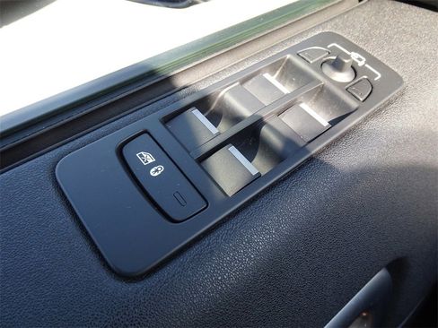 Used 2019 Land Rover Discovery Sport HSE Luxury image 24