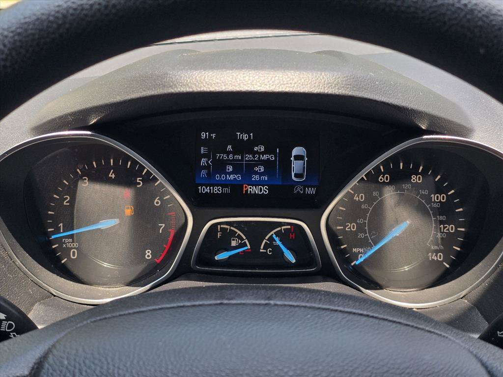 Used 2017 Ford Escape SE w/ SE Cold Weather Package FWD image 17