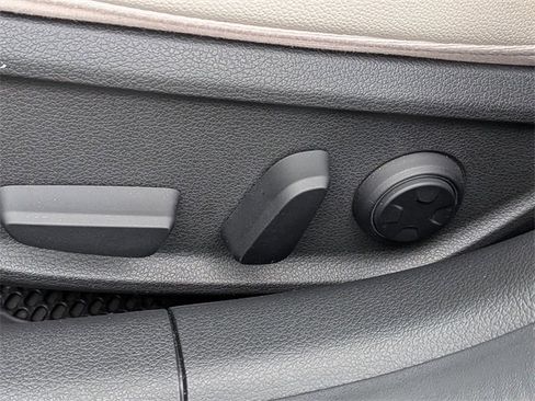 Used 2023 Genesis G70 2.0T w/ Sport Prestige Package image 19