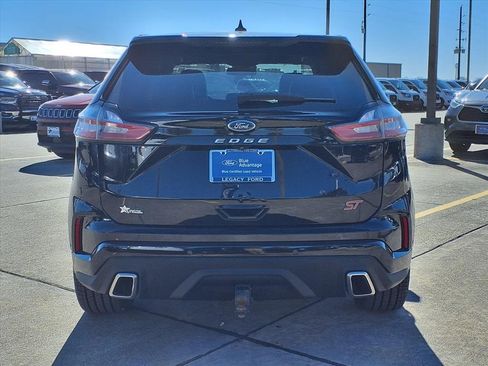 Certified 2022 Ford Edge ST w/ Equipment Group 401A image 5