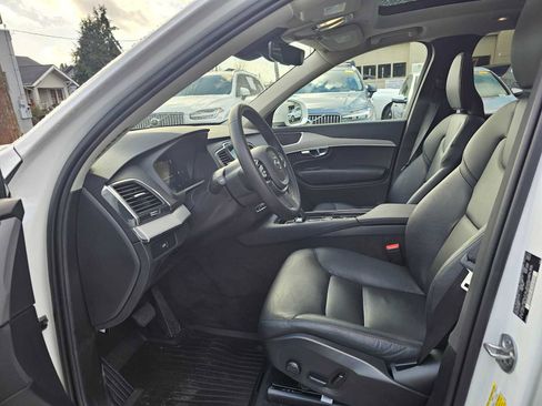 Used 2024 Volvo XC90 B5 Core w/ Protection Package Premier image 23
