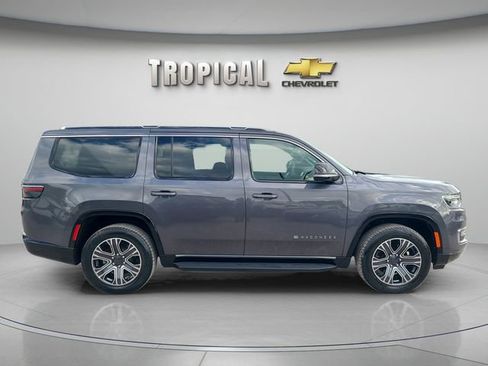 Used 2024 Jeep Wagoneer Series II w/ Flexible Seating Group RWD image 6