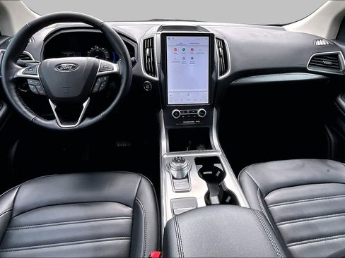 Certified 2022 Ford Edge SEL w/ Convenience Package AWD/4WD image 16