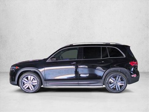 Used 2023 Mercedes-Benz EQB 300 4MATIC image 9