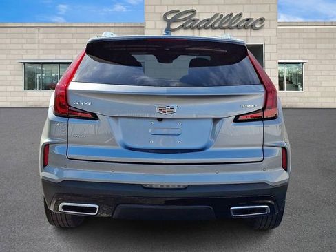 Certified 2025 Cadillac XT4 Premium Luxury image 5