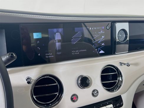 Certified 2025 Rolls-Royce Spectre image 14