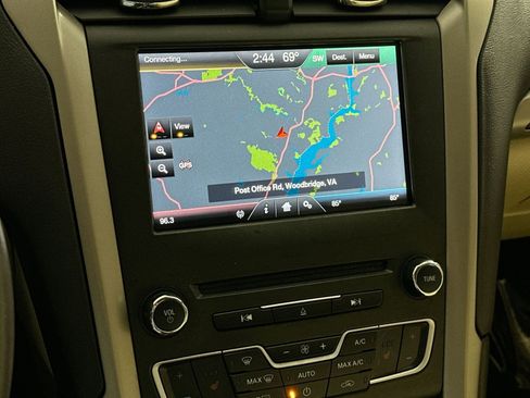 Used 2016 Ford Fusion SE w/ Equipment Group 202A image 26