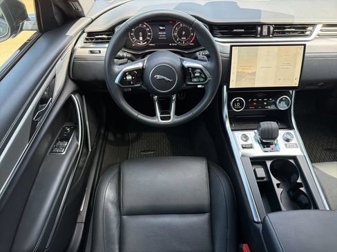 Used 2024 Jaguar XF R-Dynamic SE RWD image 21