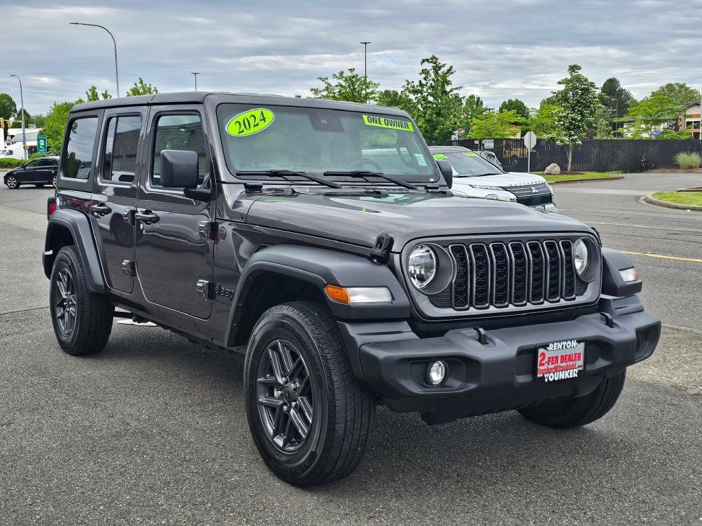 Used 2024 Jeep Wrangler Unlimited Sport AWD/4WD image 3