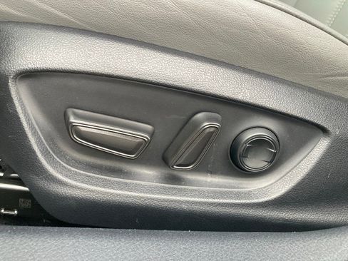 Used 2022 Toyota Avalon XLE image 14