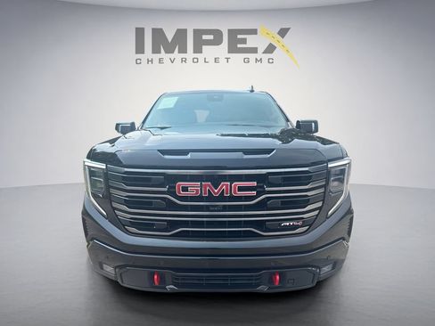 Used 2025 GMC Sierra 1500 AT4 w/ Technology Package AWD/4WD image 8