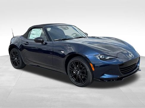 New 2026 MAZDA MX-5 Miata Club w/ Interior Package RWD image 7