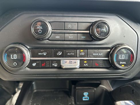 Used 2025 Ford Bronco Badlands AWD/4WD image 21