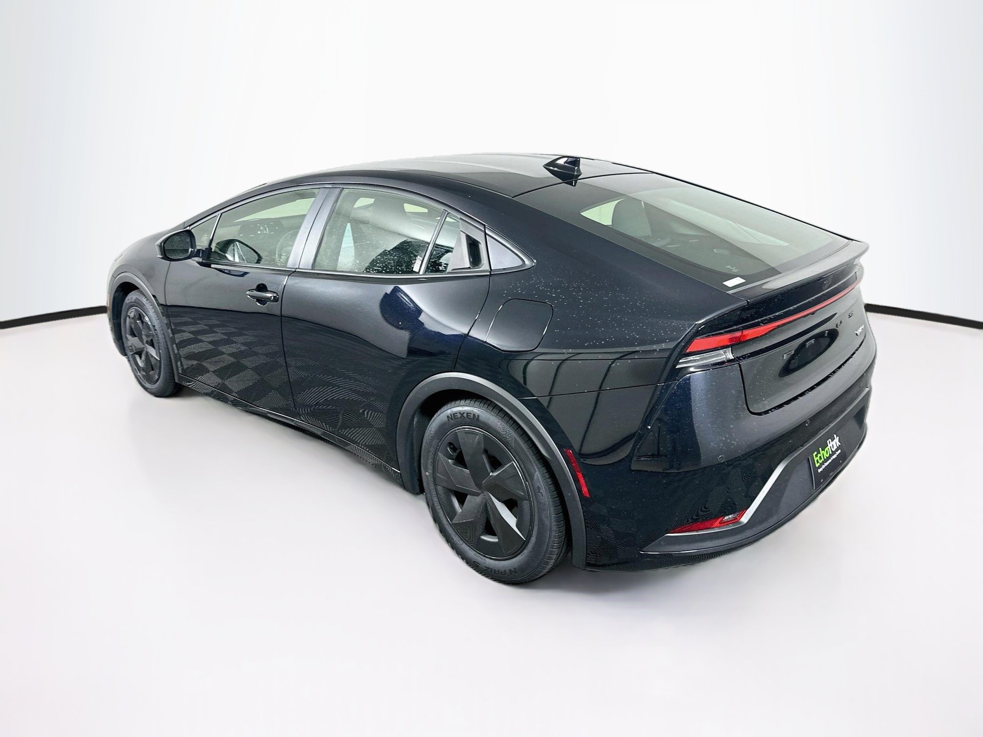 Used 2025 Toyota Prius LE FWD image 5