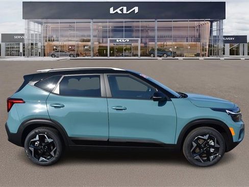 New 2026 Kia Seltos S image 2