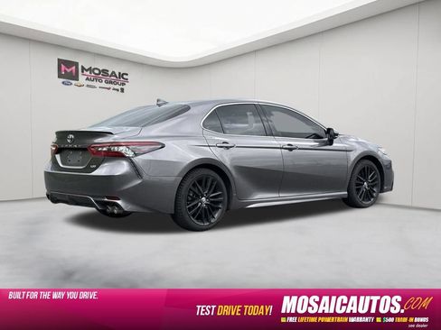 Used 2023 Toyota Camry XSE FWD image 7