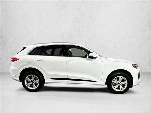 Used 2025 Audi Q5 Premium AWD/4WD image 4