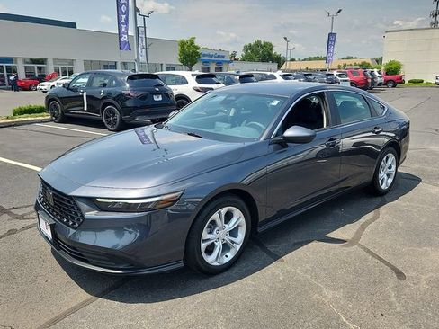 Used 2025 Honda Accord LX image 3