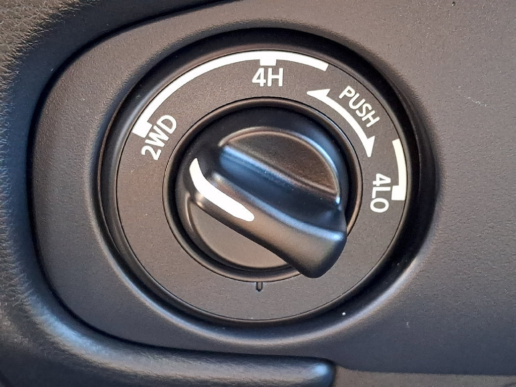 Used 2023 Nissan Frontier PRO-4X w/ Pro Convenience Package AWD/4WD image 26