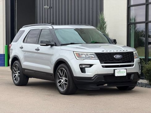Used 2019 Ford Explorer Sport w/ Equipment Group 401A AWD/4WD image 4