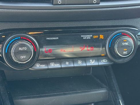 Used 2024 Kia Forte GT-Line image 19