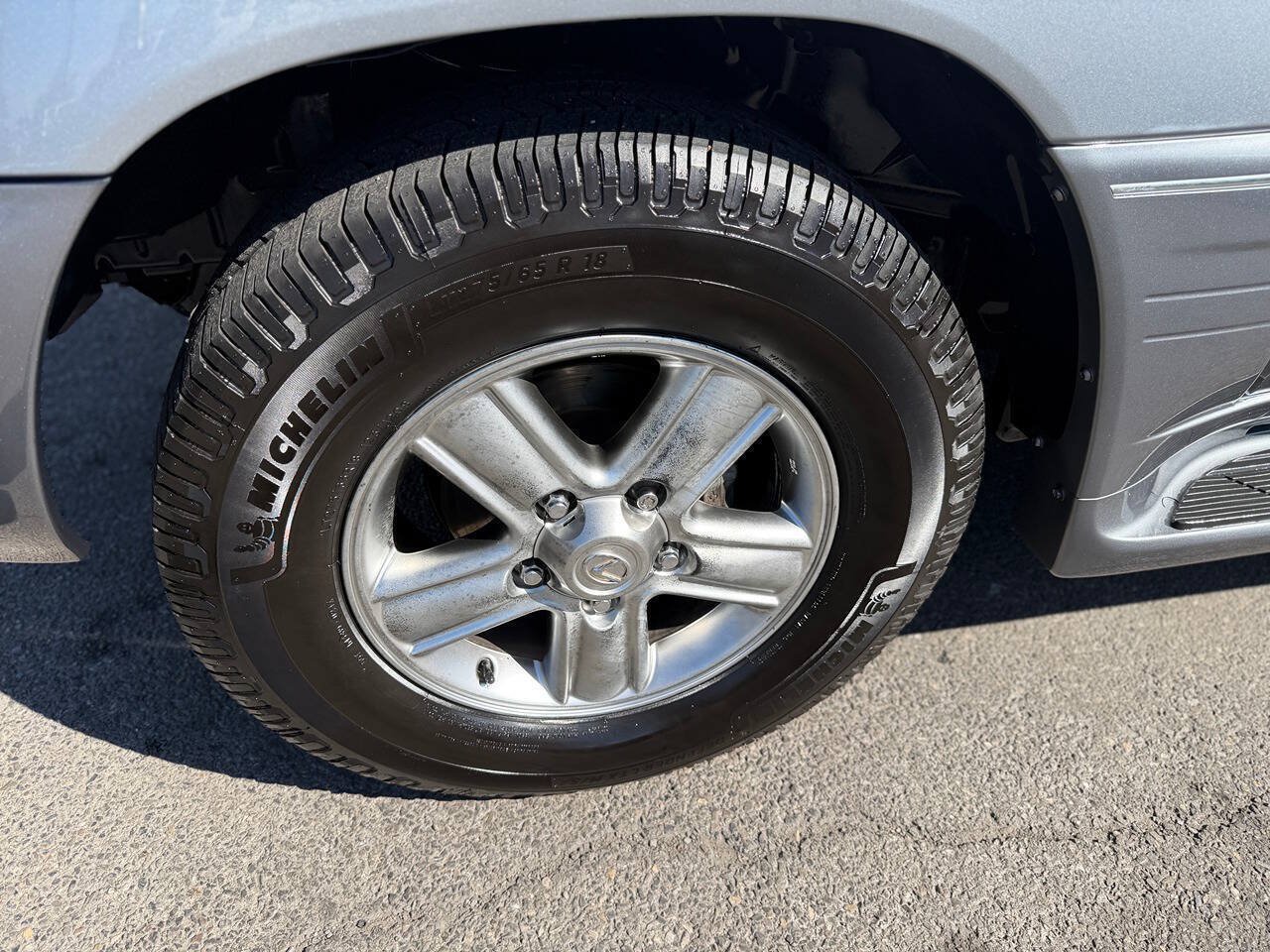 Used 2004 Lexus LX 470 4WD image 24