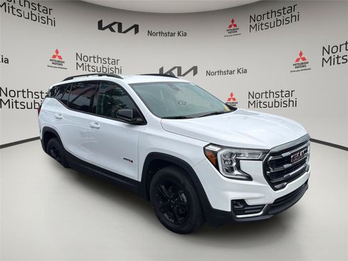 Used 2022 GMC Terrain AT4 w/ Infotainment Package II AWD/4WD image 6