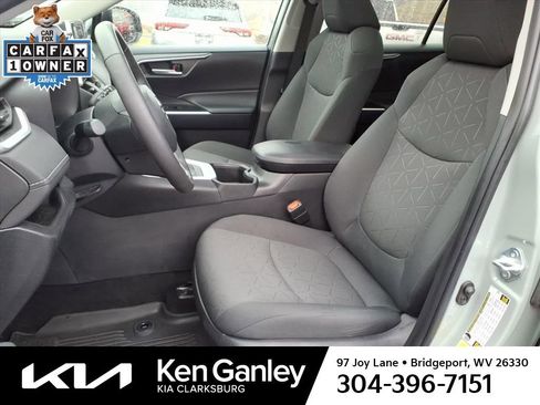 Used 2023 Toyota RAV4 XLE image 9