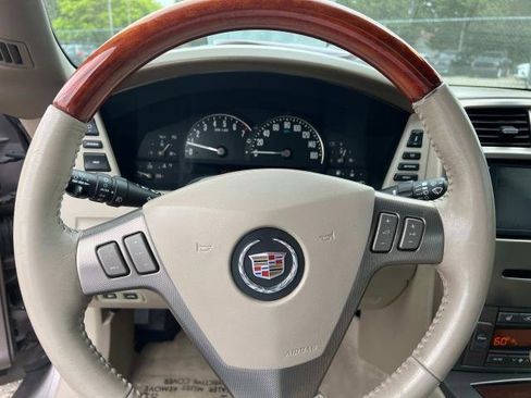 Used 2005 Cadillac XLR image 16