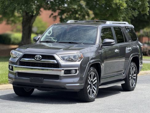 Used 2016 Toyota 4Runner Limited AWD/4WD image 2