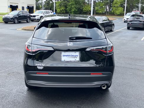 Used 2025 Honda HR-V Sport image 9