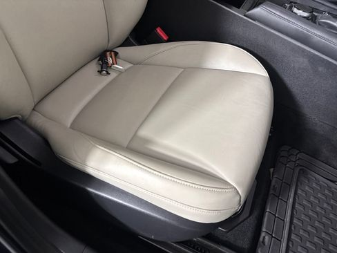Used 2019 MAZDA MAZDA3 AWD Sedan w/ Preferred Package image 30