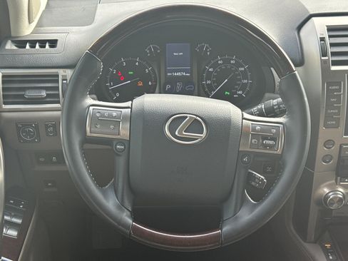 Used 2014 Lexus GX 460 image 29