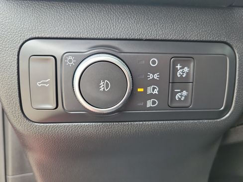 Used 2020 Ford Escape SEL FWD image 21