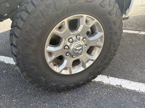 Used 2024 RAM 2500 Laramie w/ Off Road Package image 10