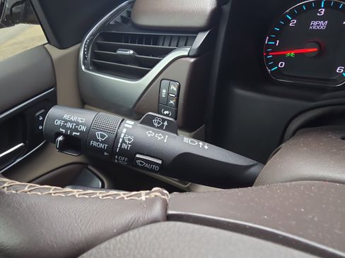 Used 2019 Chevrolet Tahoe Premier image 23