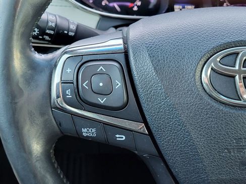 Used 2013 Toyota Avalon Limited image 25