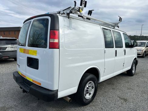 Used 2013 Chevrolet Express 2500 image 7