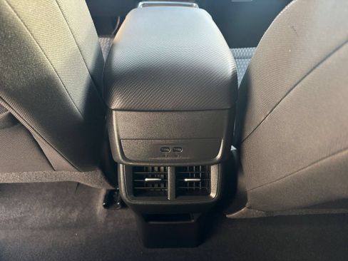 Used 2025 Chevrolet Equinox LT AWD/4WD image 24